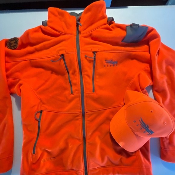 SITKA Gear Stratus Jacket Blaze Orange with Sitka Hat (OS). Jacket Size Medium. - Picture 1 of 12